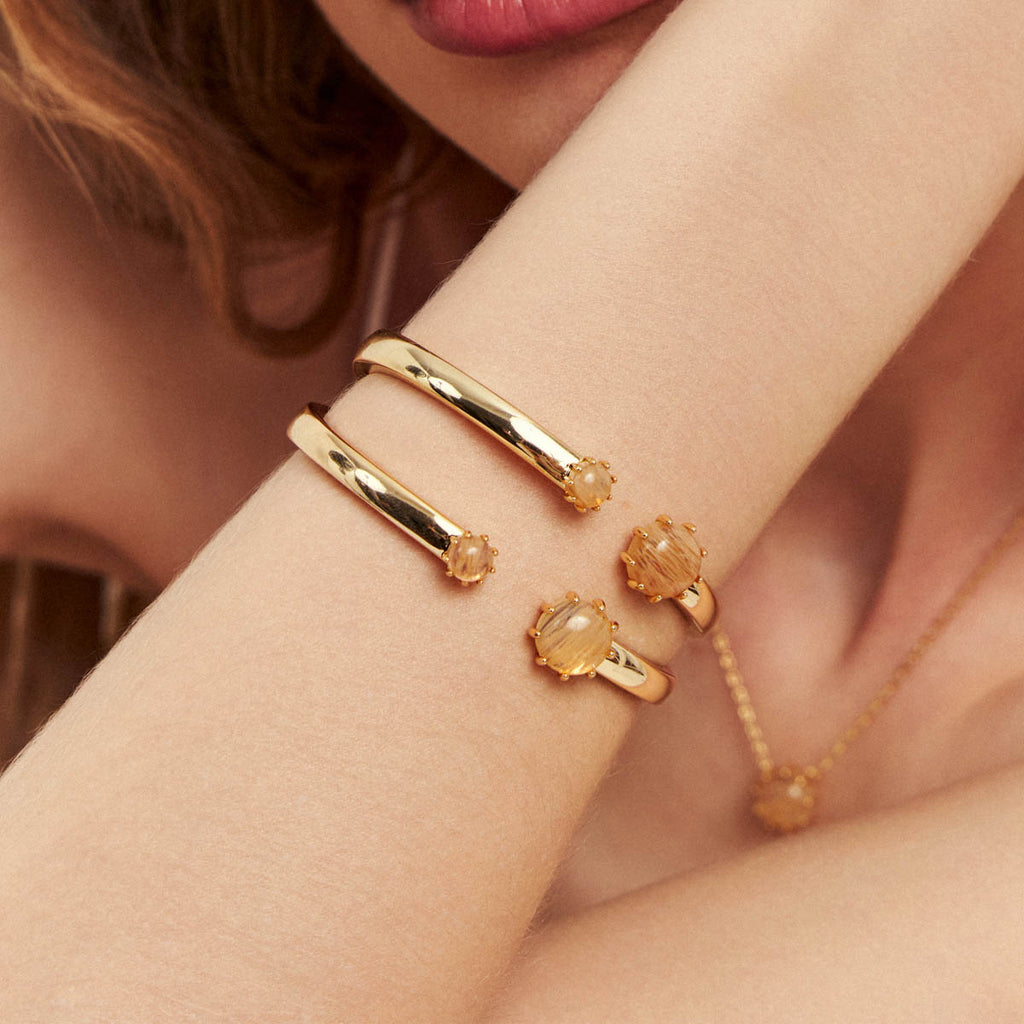Rutilated Quartz Bracelet with Prong Setting – 18K Gold Plated