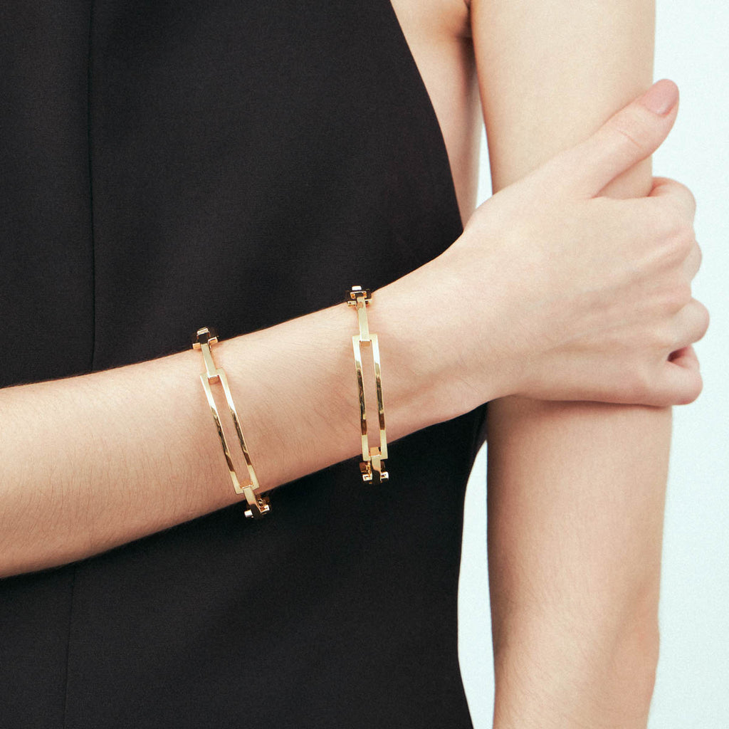Modern Openwork Bangle – 18K Gold Plated