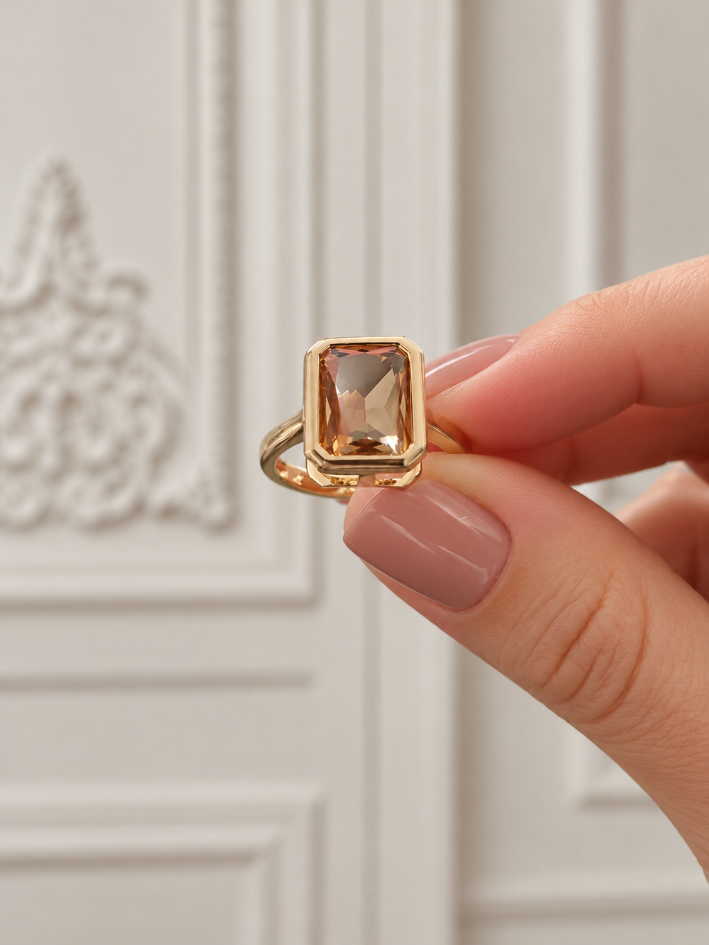 Anillo abierto rectangular de cristal
