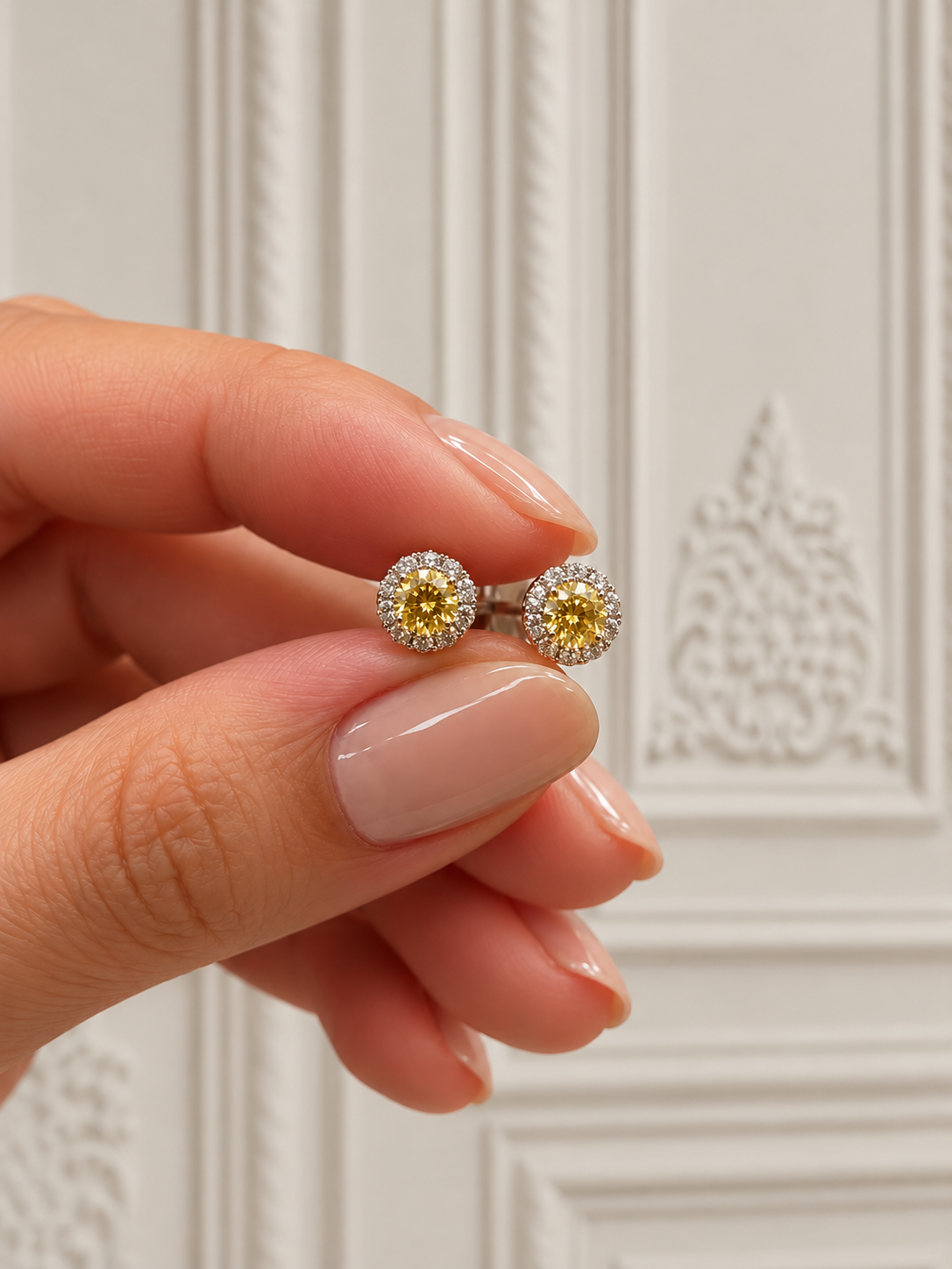 Detail Yellow Crystal Halo Stud Earrings