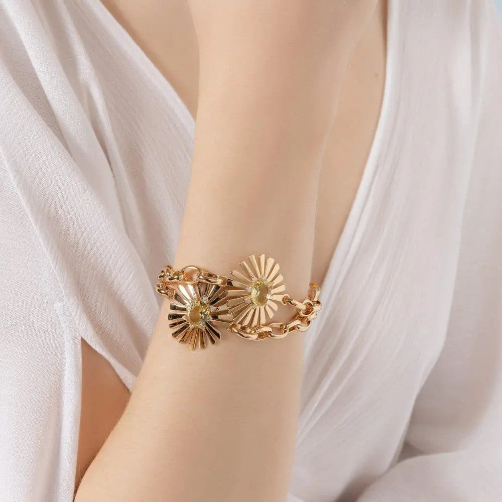 18k Gold-Plated Bracelet Featuring a Prasiolite Leaf Charm