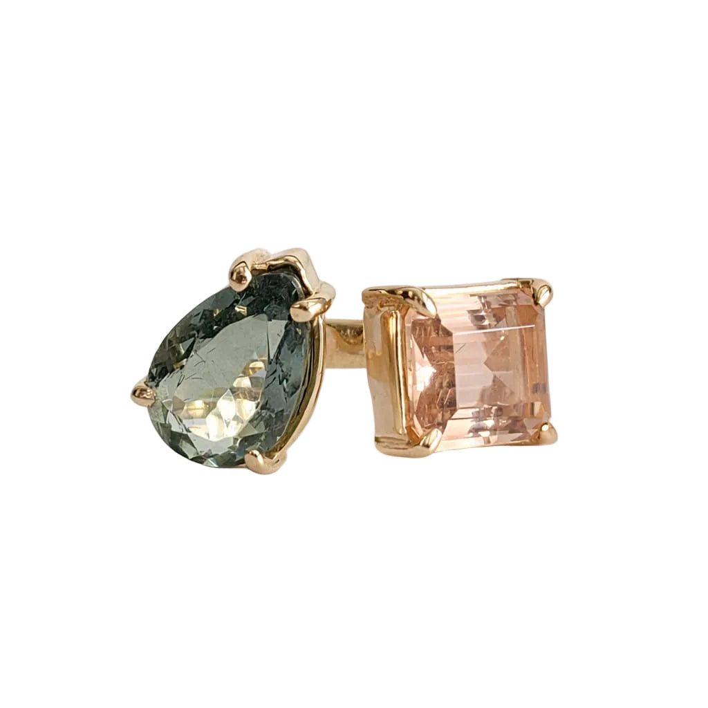 Ring with two crystals: a pink-yellow square and a green drop