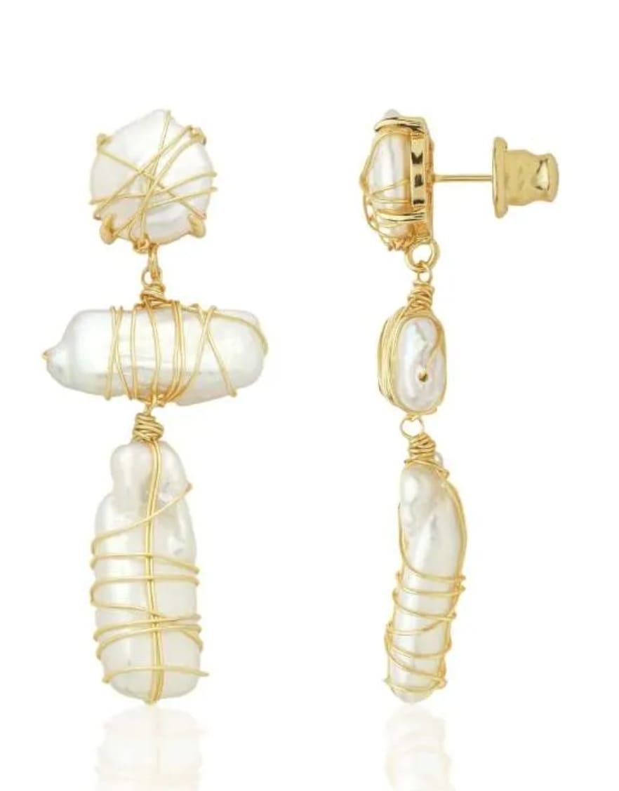 Earrings with organic freshwater pearls